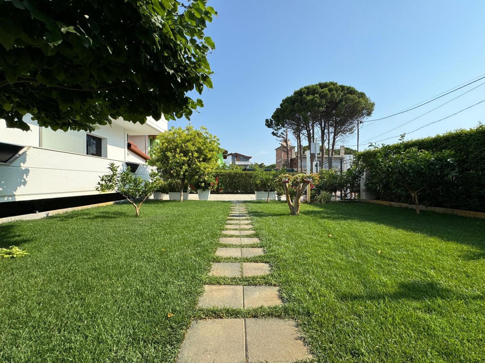 Villa Ax Mirage Vlorë Buitenkant foto