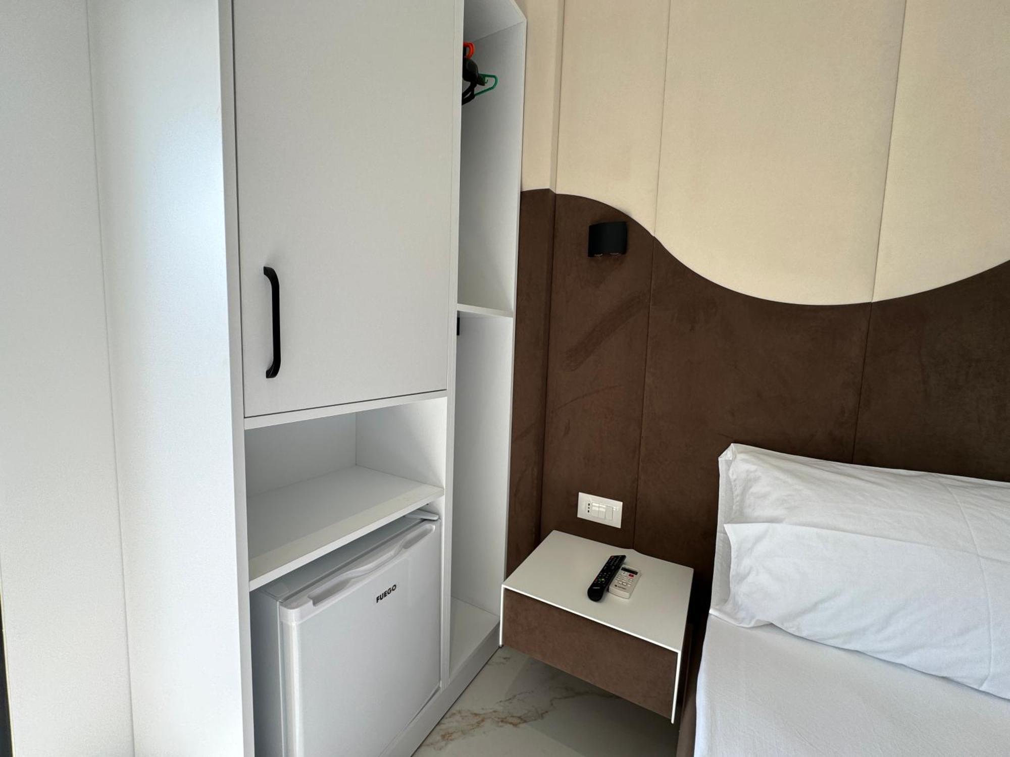 Villa Ax Mirage Vlorë Buitenkant foto