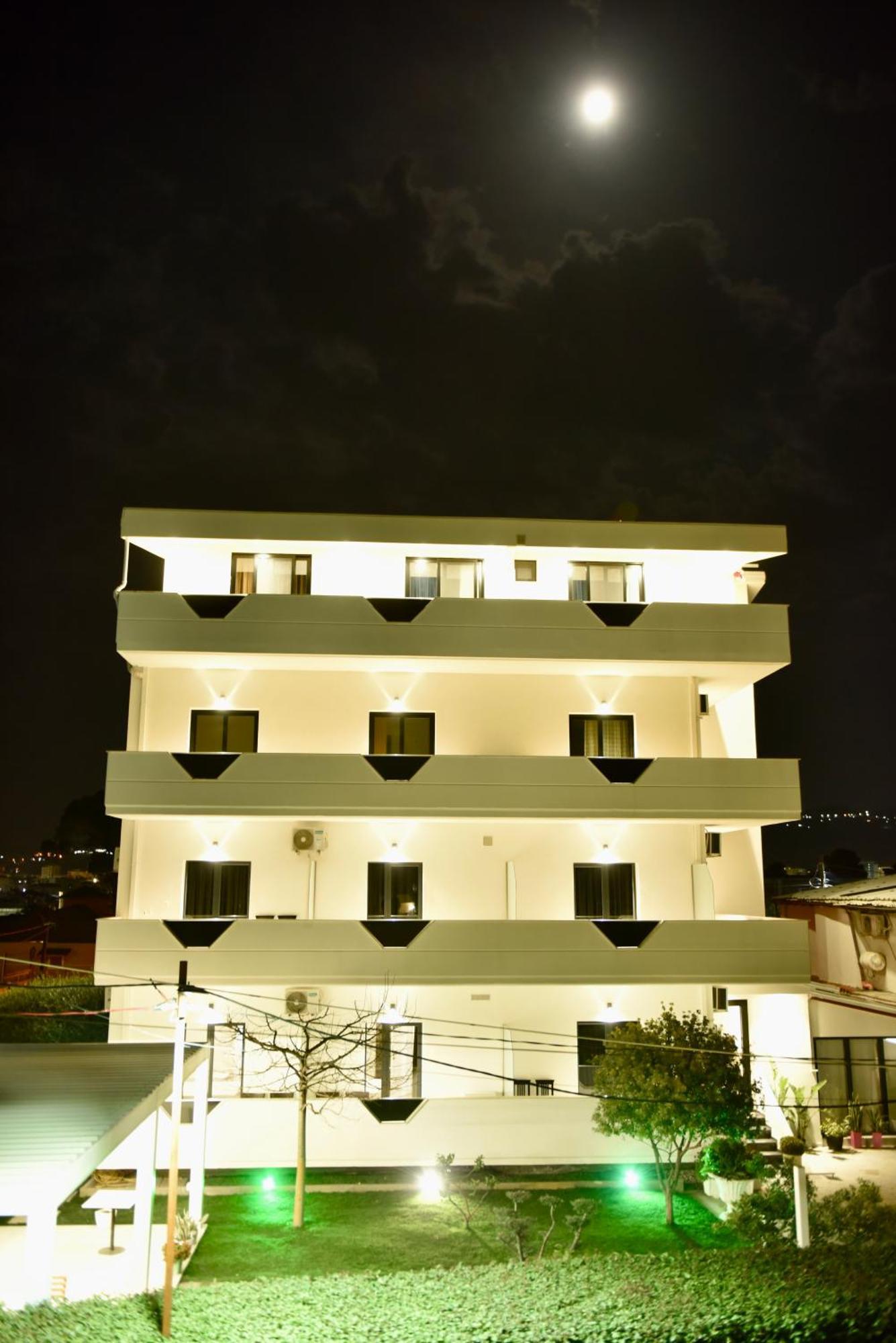 Villa Ax Mirage Vlorë Buitenkant foto